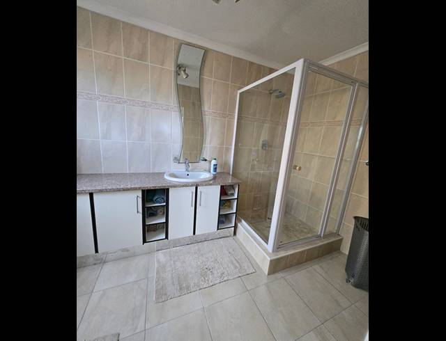 5 BEDROOM HOUSE FOR SALE IN BLUFF